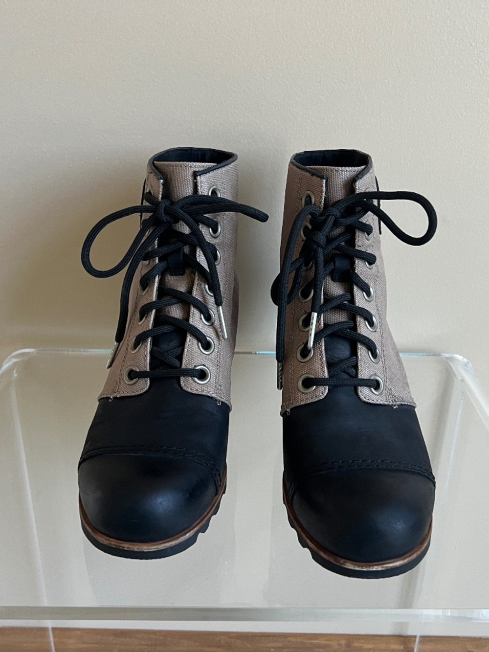 Sorel PDX Hidden Wedge Ankle Boots Tan/Black Womens Size 10